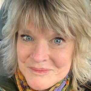 Meet your Posher, Debra